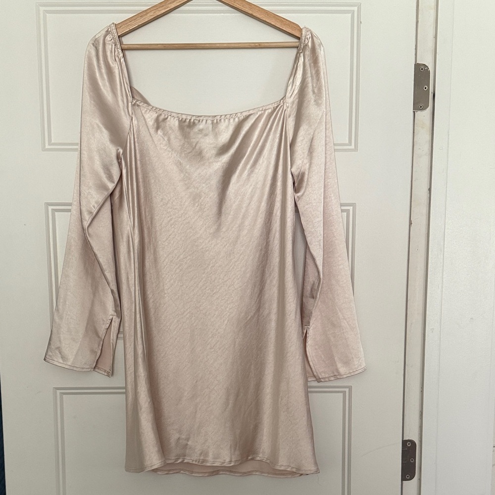 Elegant Cream Off-Shoulder Dress - Picture 9 of 11